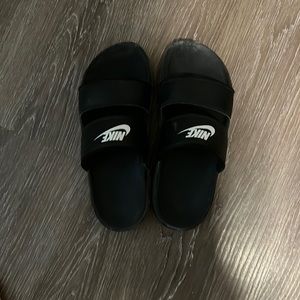These are Nike sandals in a size 6